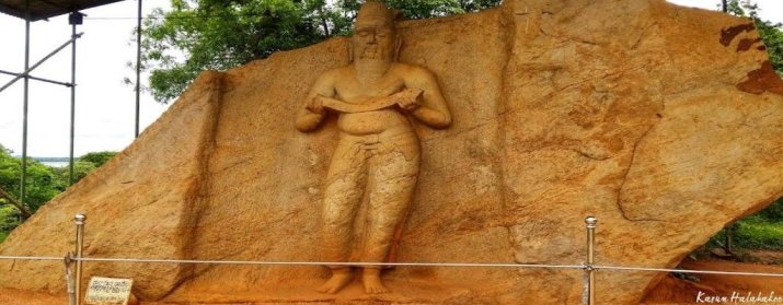 Pulasthi Statue