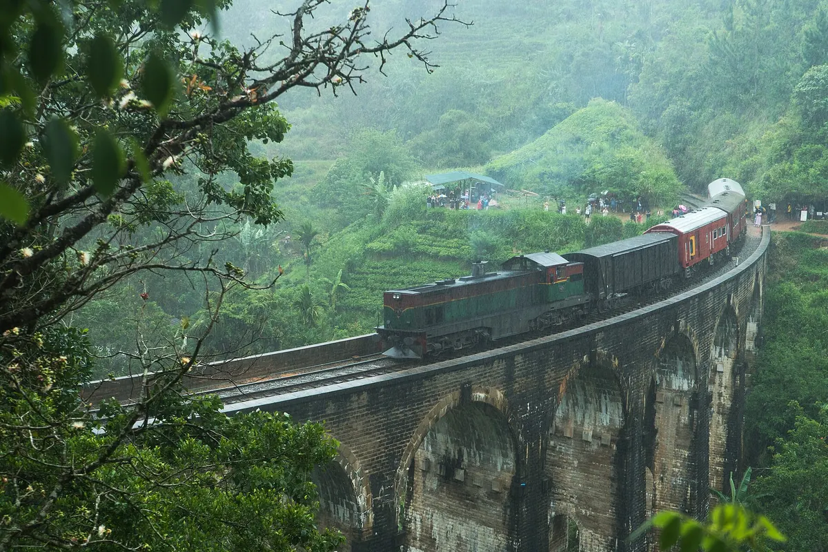 Nine Arches Bridge, Ella