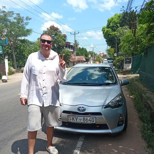 Kurumba-Rent a Car Taxi & Money Exchange