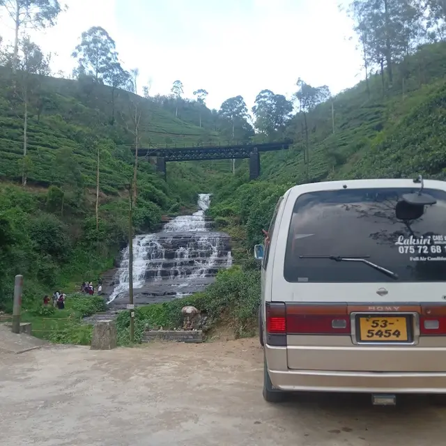 laksiri cabs & tours