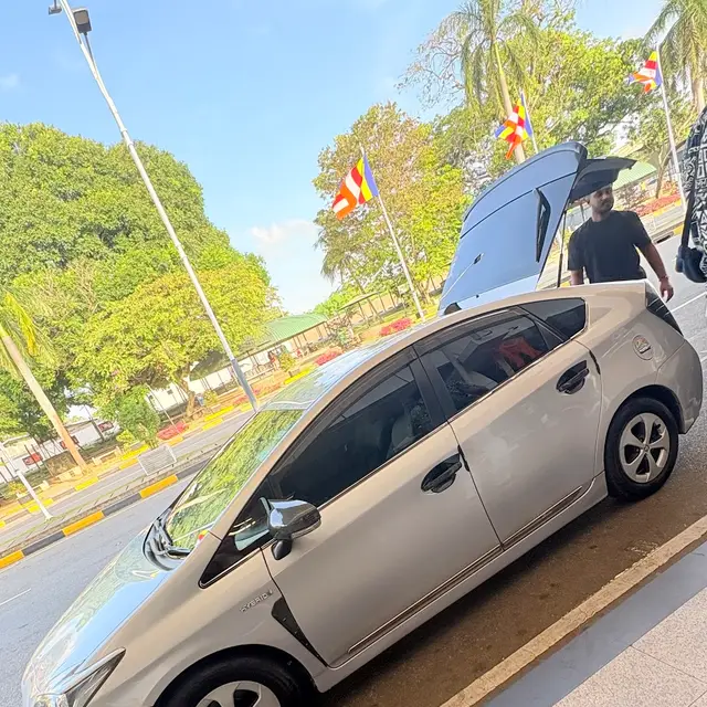 Less Taxi