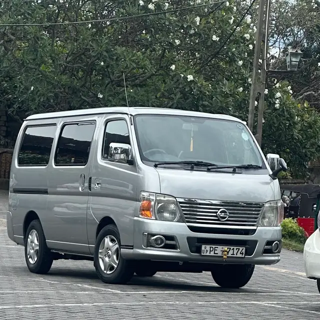 Nadeeshan Tours Hikkaduwa taxi