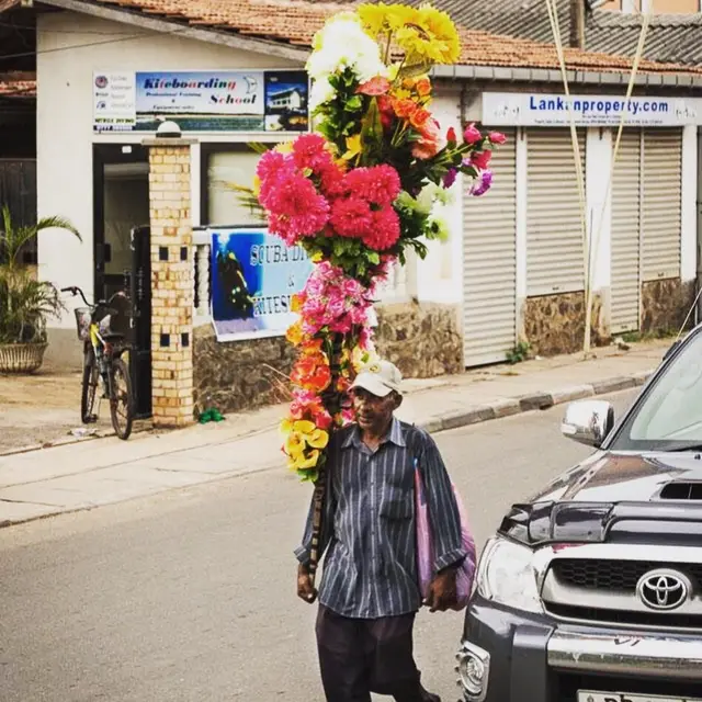 Private Driver - Sri Lanka Manik Tours