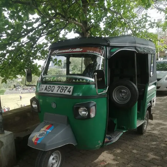 SHARE TAXI ELLA To down south sigiriya kandy & arugambay( contact; whatsapp )