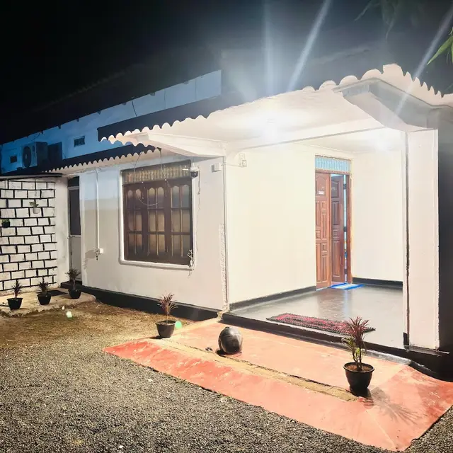 Spl Inn Guest House & Rental Service