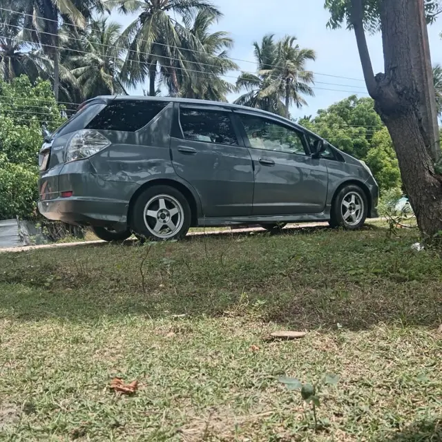 ZIP TAXI ELLA